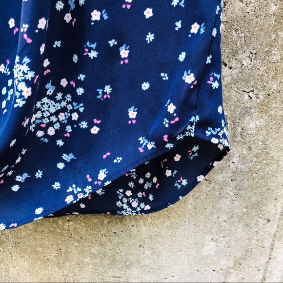 LC Lauren Conrad Blue Floral Blouse - Picture 3 of 7